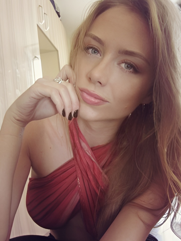 Ольга привлекальеная девушка из Ильский цена от 2500 руб