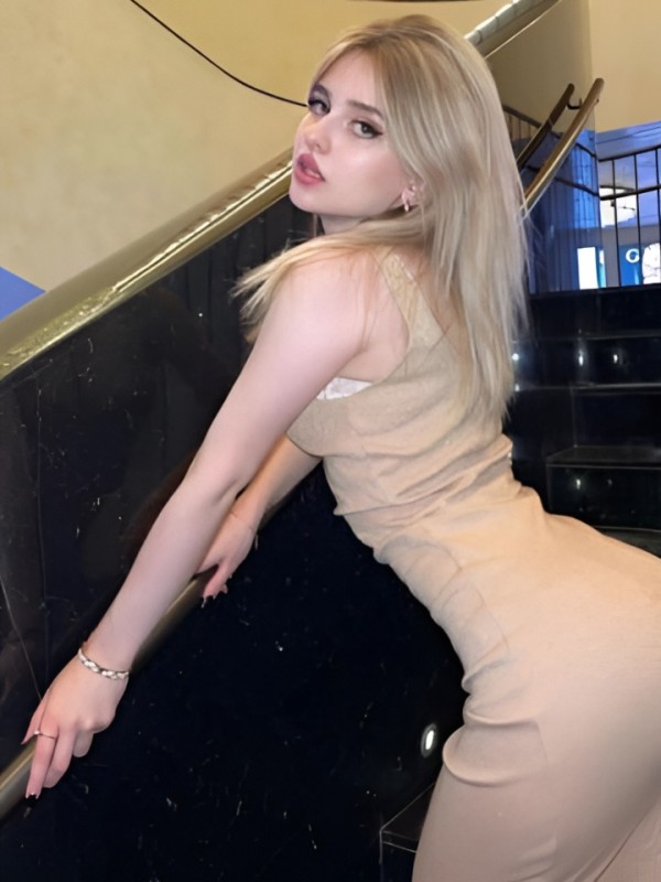 Василиса привлекательная девушка из Ильский цена от 2000 руб