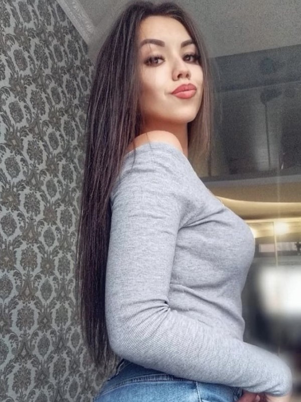 🎥 Элла привлекательная девушка из Ильский цена от 3500 руб